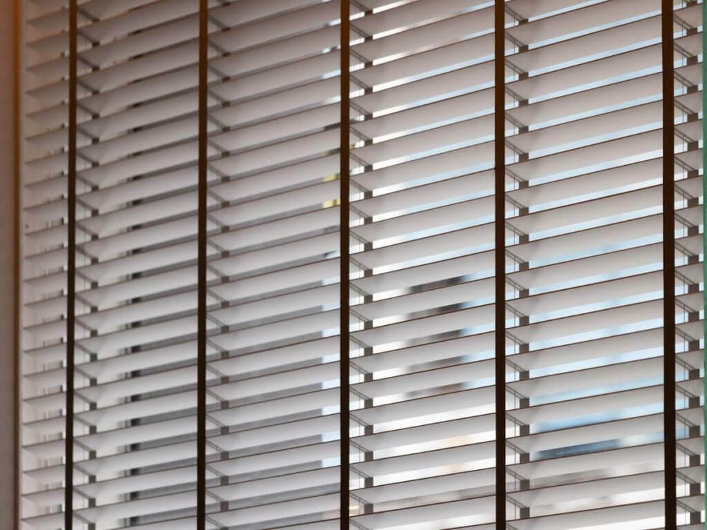 Vertical Blinds Vs Horizontal Blinds For Your Space