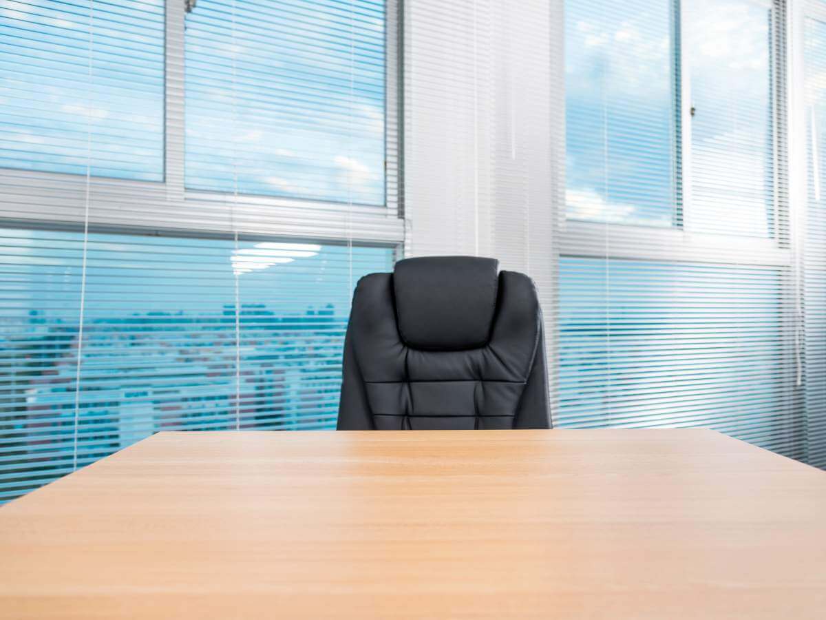 Vertical Blinds Vs Horizontal Blinds For Your Space